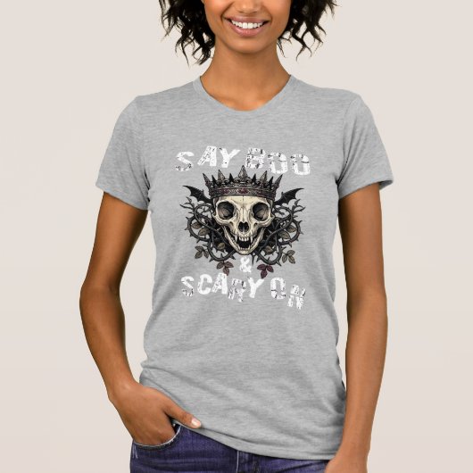 怖いドクロの王冠とコウモリの羽でブーと言おう ハロウィーン_1 Tシャツ (正面)