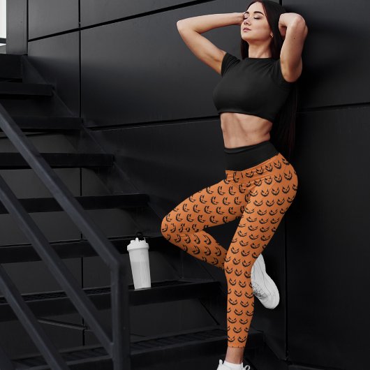 怖いハロウィーンのカボチャのちょうちんオレンジハロウィーン カプリレギンス