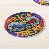 怖いハロウィーンカボチャをトレッキングまたは治療 ラウンドペーパーコースター (アングル)