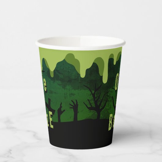 怖いハロウィーンゾンビクロールを放火する 紙コップ (左)