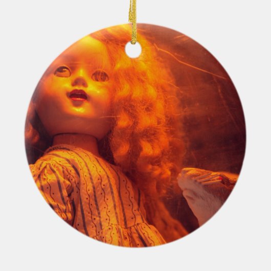 怖い人形とネズミ セラミックオーナメント (裏面)