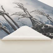 怖い墓地の手が月のハロウィンシェアーに達する シェルパブランケット (3/4)