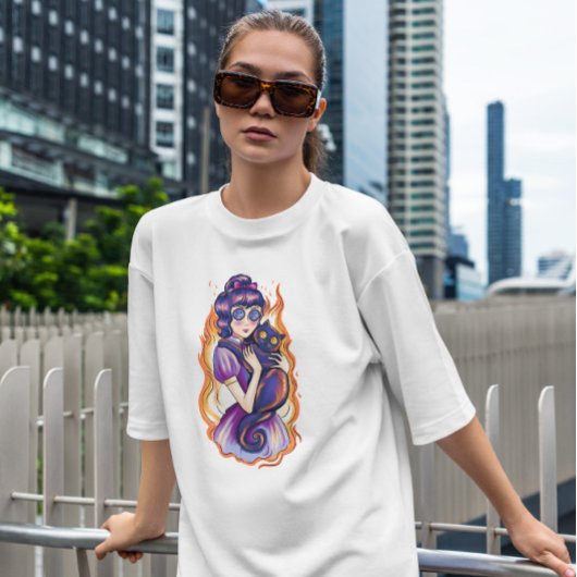怖い女の子と猫が燃えている Tシャツ