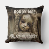 怖い幽霊のよく出るナース人形 – ホラー映画 クッション (正面)