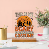 怖い木工の衣装 ハロウィン ヴィンテージ デザイン アクリルサイン (ウェディング)