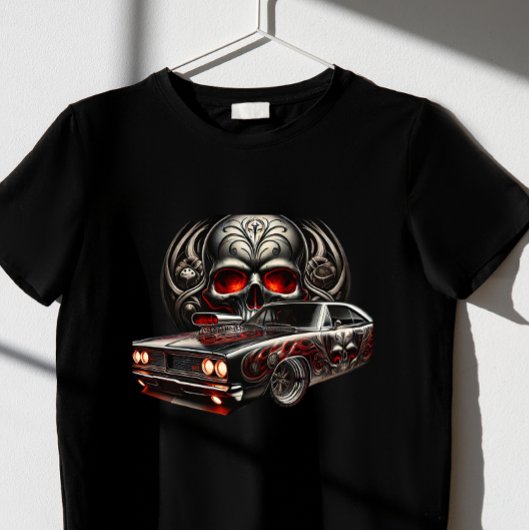 怖い赤いスカルと車のTシャツ Tシャツ