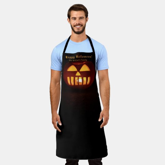 怖おもしろいいカボチャハッピーハローウィン エプロン (着用した状態)