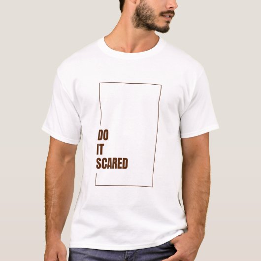 怖がりながらやれ Tシャツ (正面)