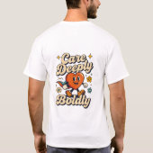 思いやりをもって 大胆に かわいいハートデザイン Tシャツ (裏面)