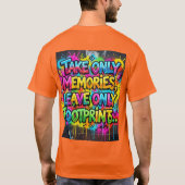 思い出だけを持ち帰り、足跡だけを残す Graffiti Tシャツ (裏面)