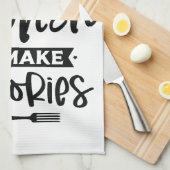 思い出に残るキッチンの瞬間 キッチンタオル (四つ折り)