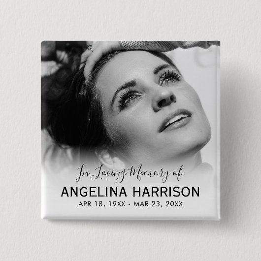 思い出の葬儀で 缶バッジ (正面)