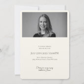 思い出の葬儀を愛するミニマルなベージュ 招待状 (裏面)