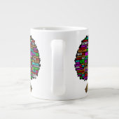 思慮深い黒いクリスチャン女性メラニン母 ジャンボコーヒーマグカップ (裏面)