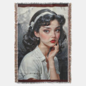 思慮深インスパイアい若い女性のレトロポートレート スローブランケット (正面縦)