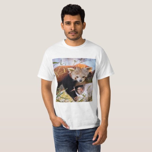 怠け者のレッサーパンダ Tシャツ (正面フル)