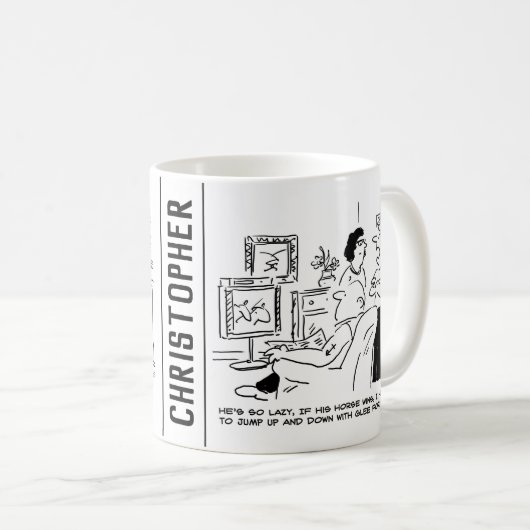 怠惰な男がテレビで競馬見る コーヒーマグカップ (正面右)