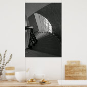 急な階段を下りる(&W) ポスター (キッチン)