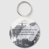 急峻な中空バンドキーチェーン – 引用文 キーホルダー (裏面)