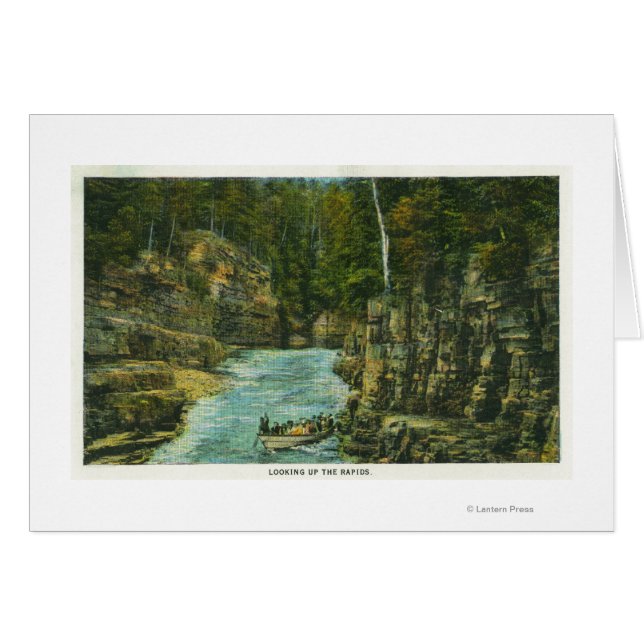 急流を見上げるボートの眺め (正面横)