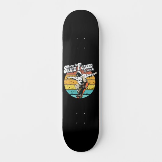 急生まれ走する スケートボード (正面)