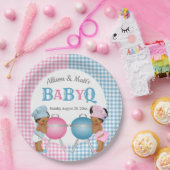 性はピンクの青いギンガムのベビーQ BBQを明らかにします ペーパープレート (パーティー)