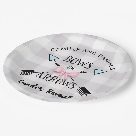 性別が弓または矢印を明らかにする赤ちゃんシャワー ペーパープレート (アングル)