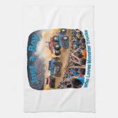 怪物トラックが大好きな少年 キッチンタオル (縦)