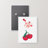 恋おもしろいのさくらんぼ 缶バッジ (正面/裏面)