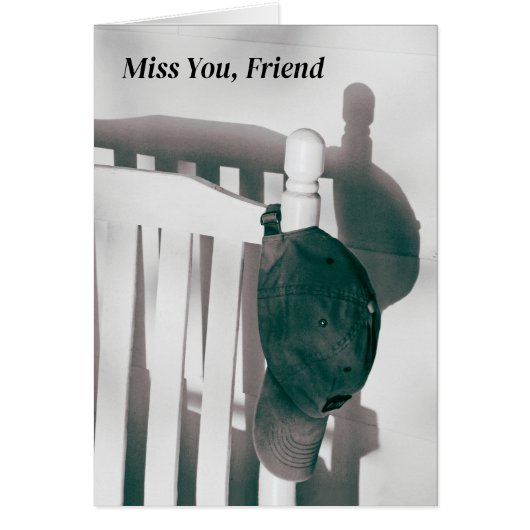 恋しく思の友の帽子とロッキングチェアの影 (正面)