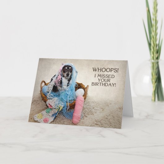 恋しく思誕生日 – ユーモア – 糸に絡まった犬 カード (正面)