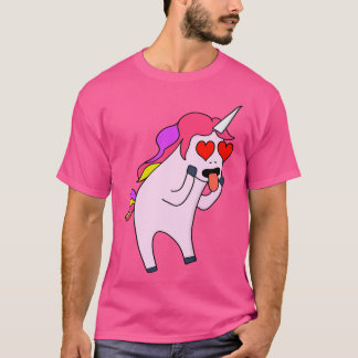 恋に落ちたユニコーン Tシャツ