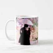 恋に落ちたロマンキスをするチックなカップル コーヒーマグカップ (左)