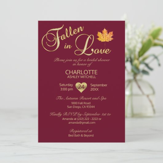 恋に落ちた秋のバーガンディの赤のブライダルシャワー 招待状 (スタンド正面)