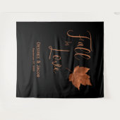 恋に落ちるオータム カッパー ブラック ラスティック バックドロップ タペストリー (正面(横))