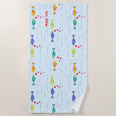 恋に落ちる可愛いロマンチックな海魚 ビーチタオル (正面)