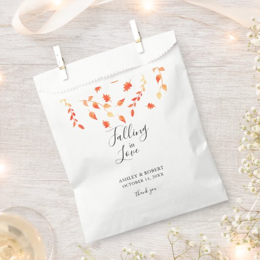 恋に落ちる秋結婚のブライダルの葉 フェイバーバッグ (クリップ留めされた状態)