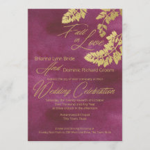 恋に落ちる クランベリーとゴールドの葉のウェディング