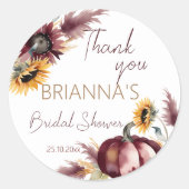 恋に落ちる ボヘミアンのパンプキンとひまわりのブライダルシャワー ラウンドシール (正面)