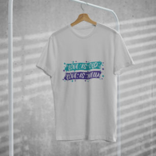 恋は新しい Tシャツ