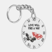 恋は蝶との道を見つけるヴィンテージ キーホルダー (正面左)