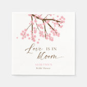 恋は開花中 ピンクの桜の花のブライダルシャワー スタンダードカクテルナプキン (正面)