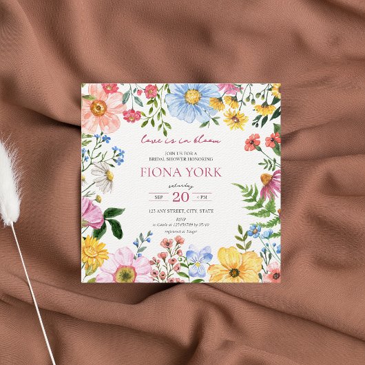 恋は開花 |かわいいワイルドフラワーブライダルシャワー 招待状