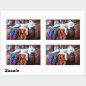 恋ピットブル犬がソファで寝る 長方形シール (シート)