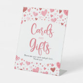 恋人のバレンタインカードとギフトベビーシャワー 台座サイン (正面)