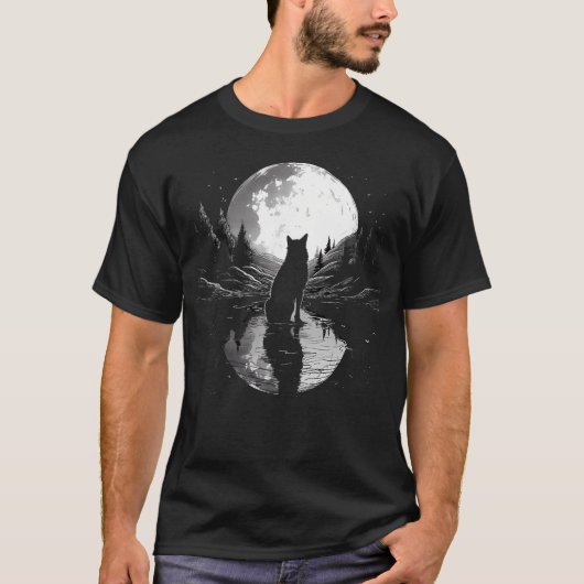 恋人の狼を探して川面に映る月を見るオオカミ Tシャツ (正面)
