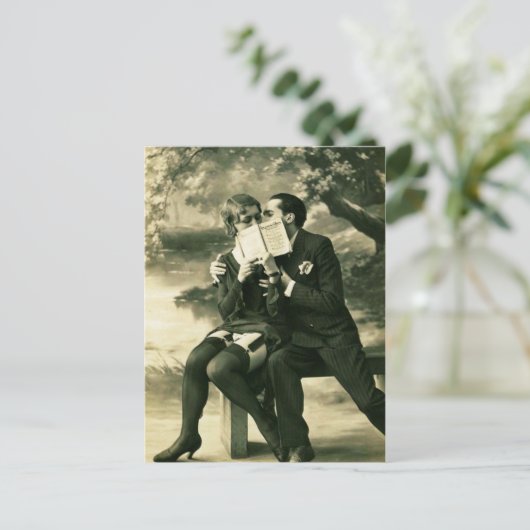 恋人の秘密セクシーヴィンテージピンアップカップル愛 ポストカード (スタンド正面)