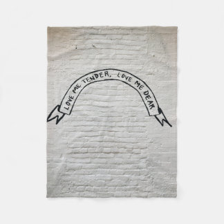 恋愛は私を優しく愛する壁の親愛引用文 フリースブランケット