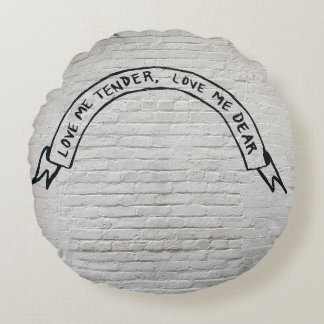 恋愛は私を優しく愛する壁の親愛引用文 ラウンドクッション