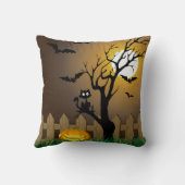 恐いハロウィンの庭場面 クッション (裏面)